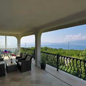 Vrata Jadrana 1 Apartment Rijeka