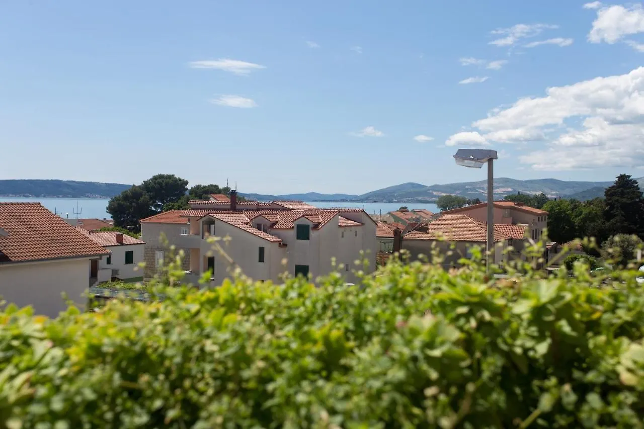 Kaštela Angolo Apartments