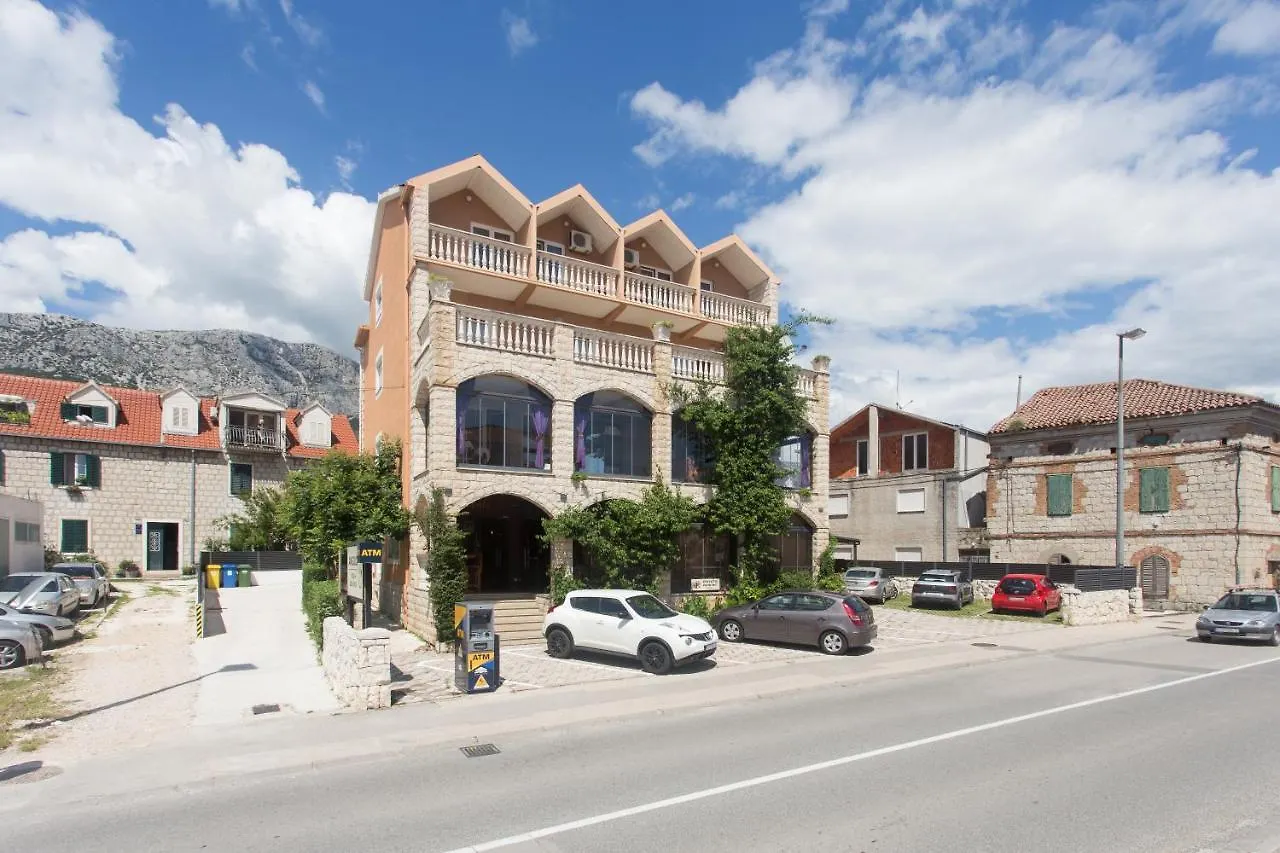 Kaštela Angolo Apartments